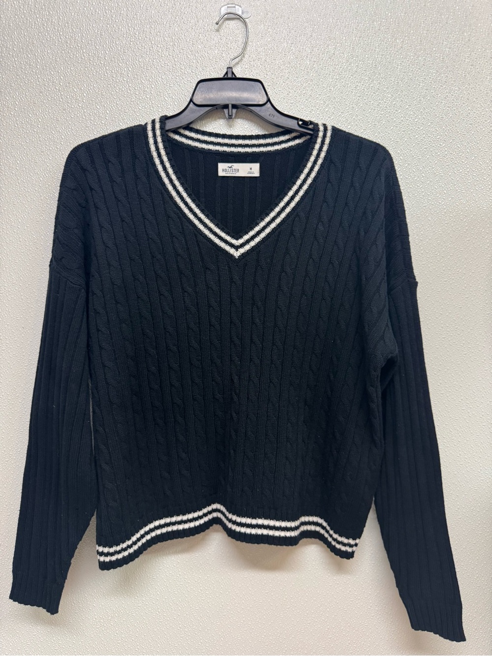 Hollister V-Neck Cable Knit Sweater - Black with White Trim Sz M